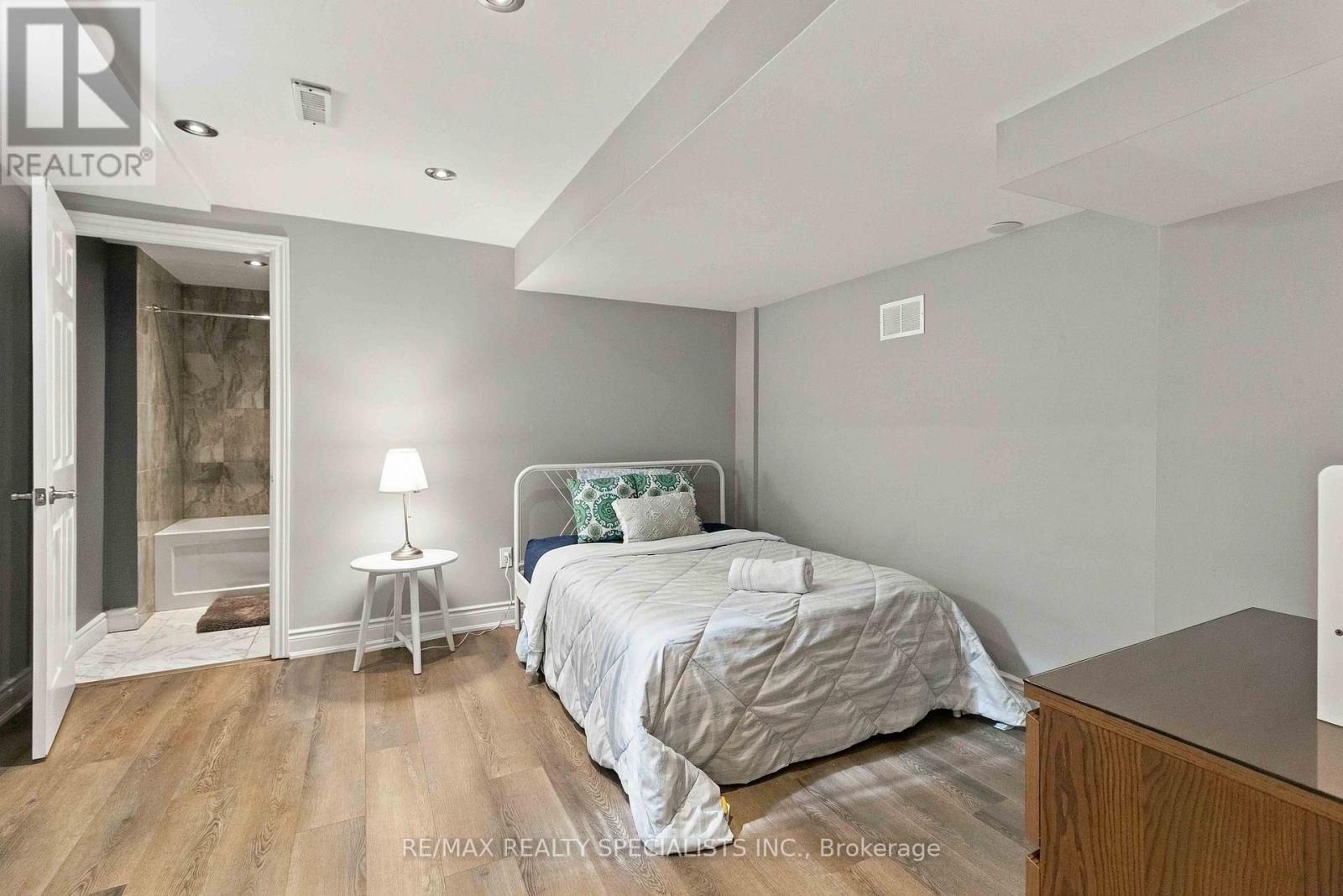 2255 PRINCE JOHN BOULEVARD - Image 35