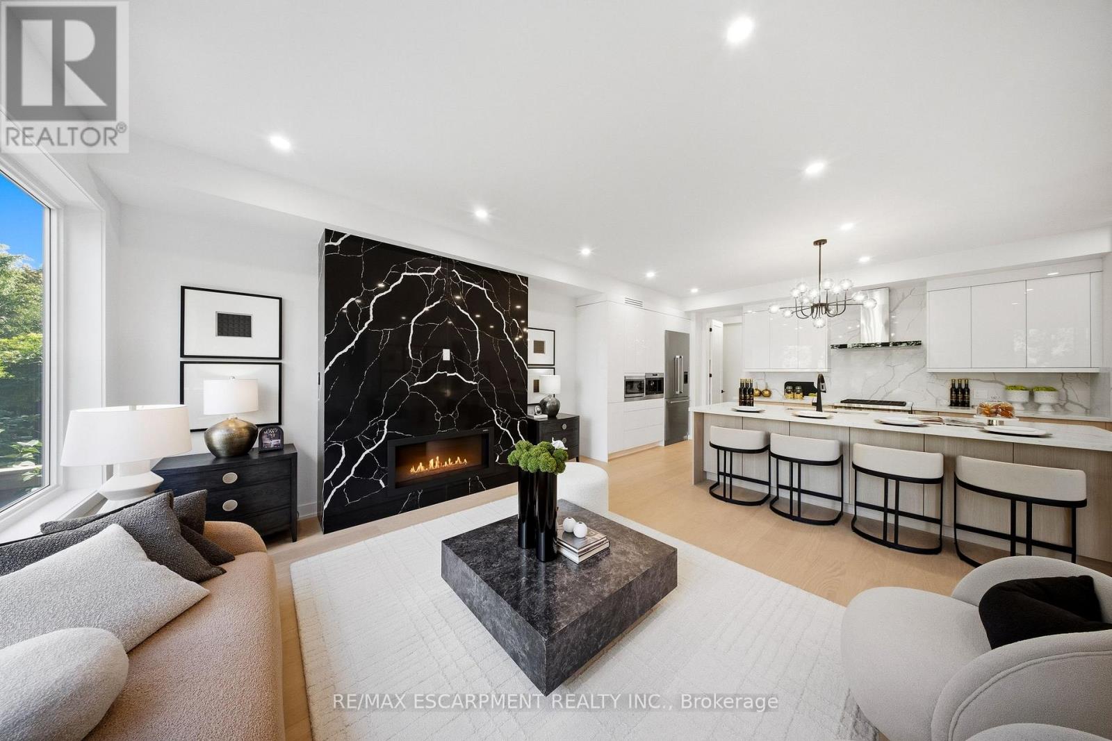 14 KENTROYAL DRIVE - 15