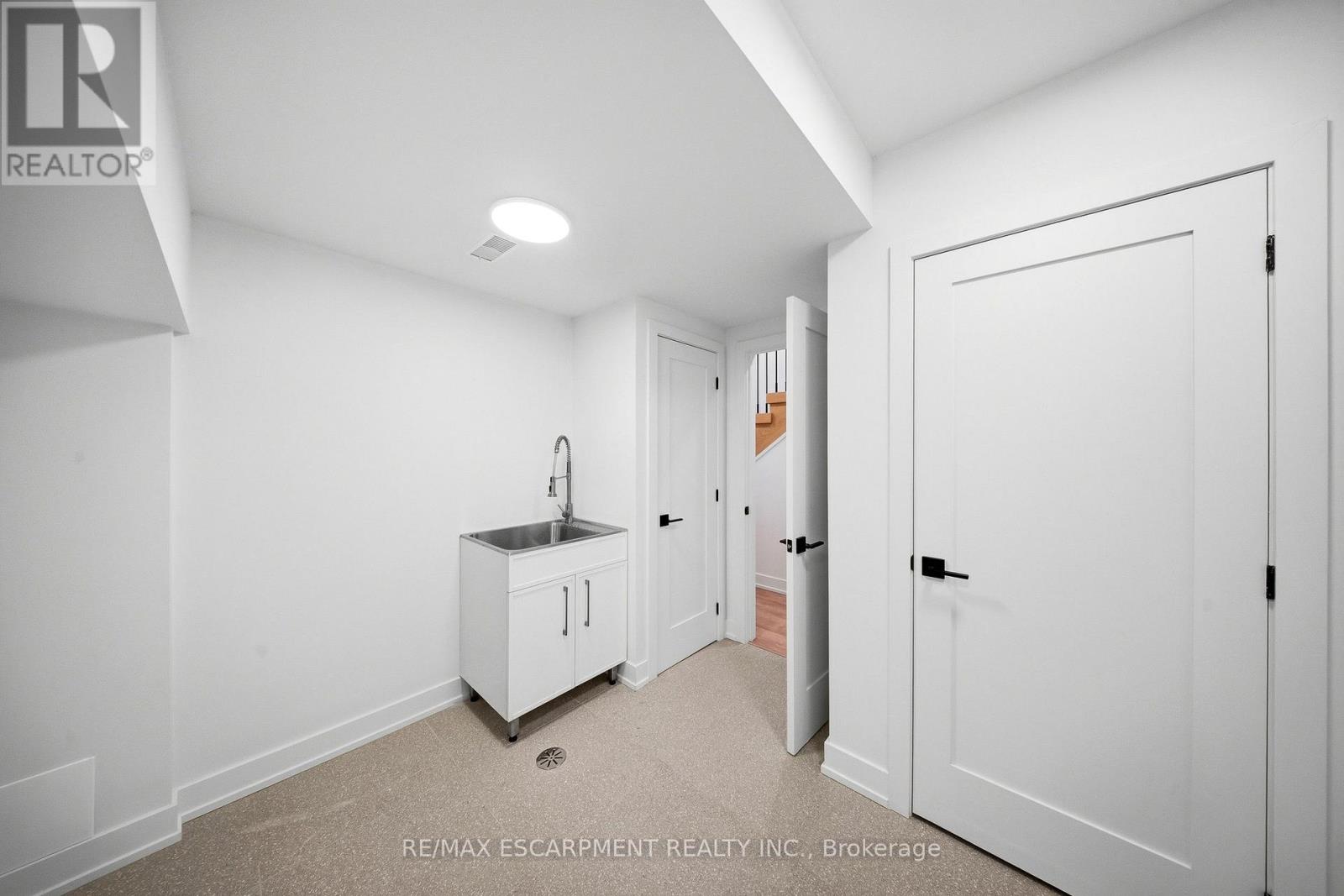 14 KENTROYAL DRIVE - Image 38