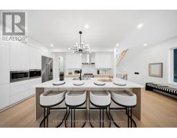14 Kentroyal Drive, Toronto, ON M9P2M8 Photo 13