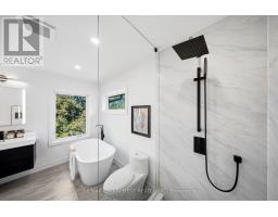 14 Kentroyal Drive, Toronto, ON M9P2M8 Photo 28