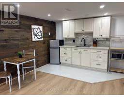 18 Richland Crescent, Toronto, ON M9C4C7 Photo 7