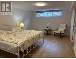 18 Richland Crescent, Toronto, ON M9C4C7 Photo 9