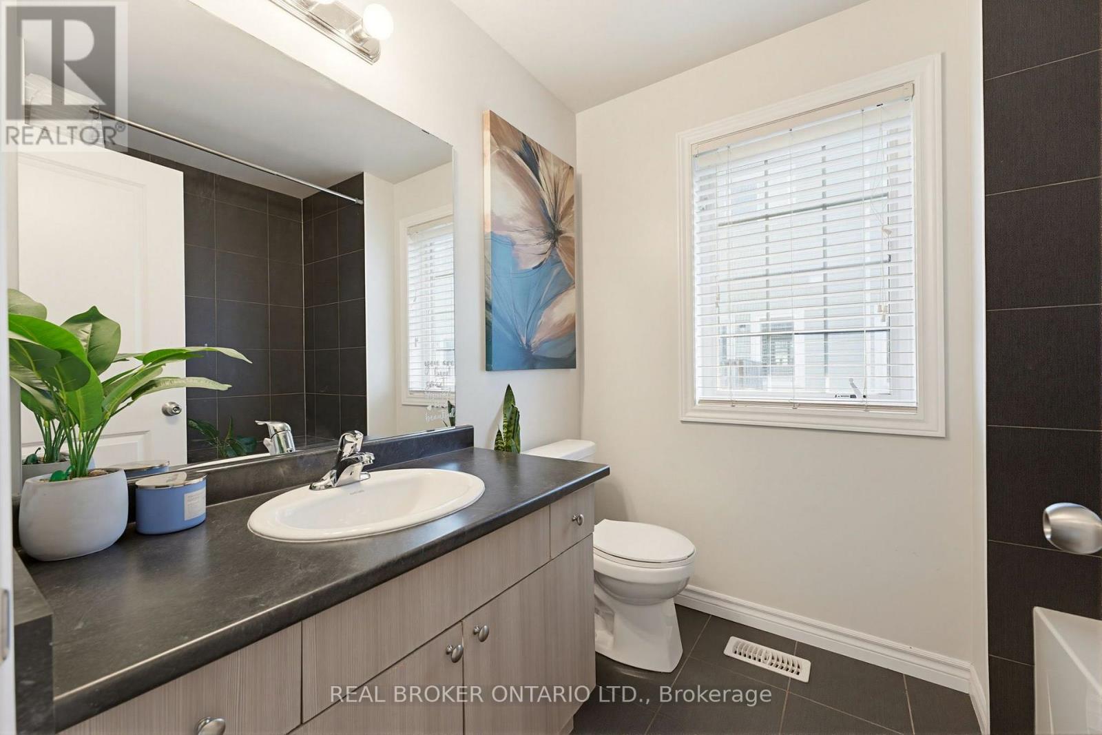 #16 100 CHESTER DRIVE - Image 18