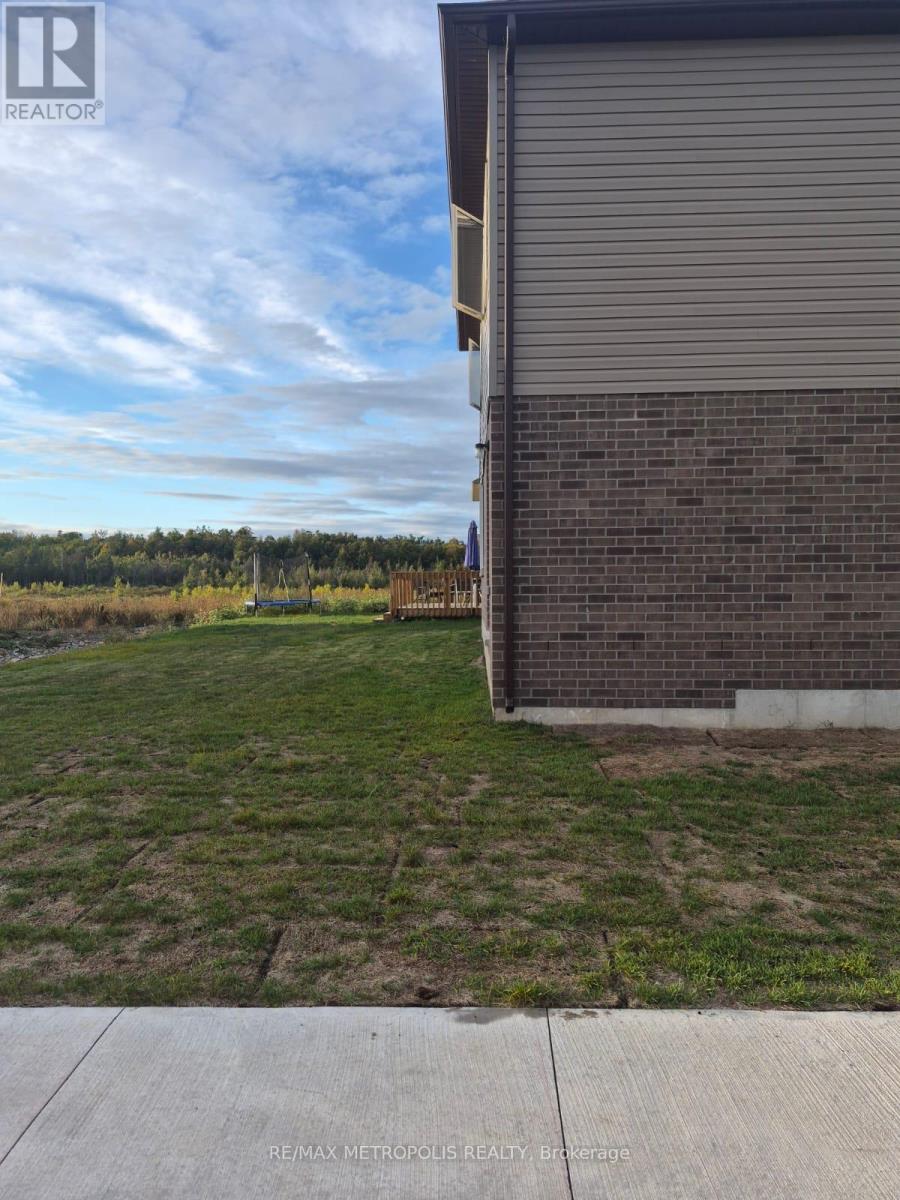 78 Hillcroft Way — photo 44