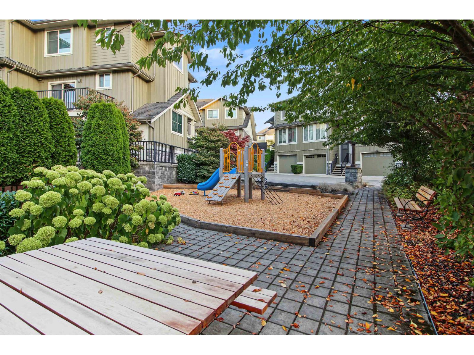 Photo of 7 3266 147 STREET 26