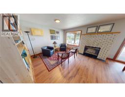 Living room - 1725 6th Ave Avenue, Invermere, BC V0A1K0 Photo 7