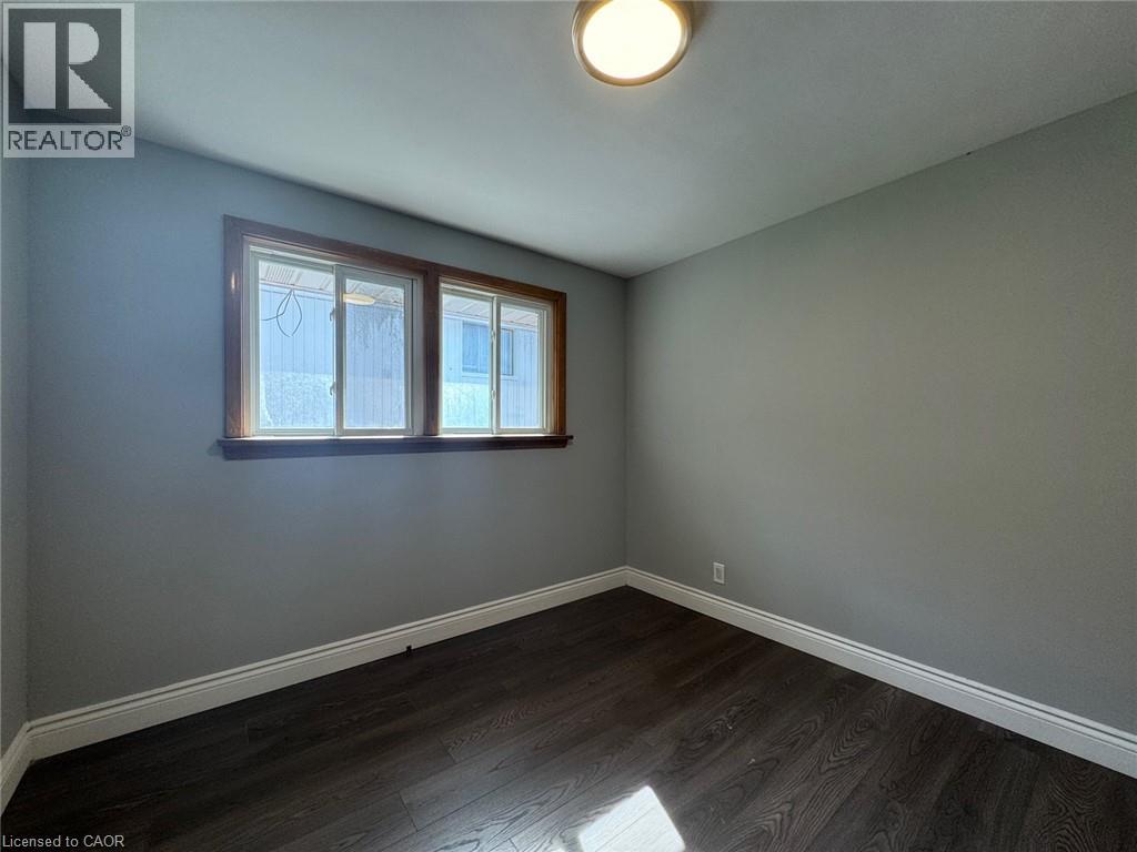 192 ALLEN Street E Unit# 3 — photo 3