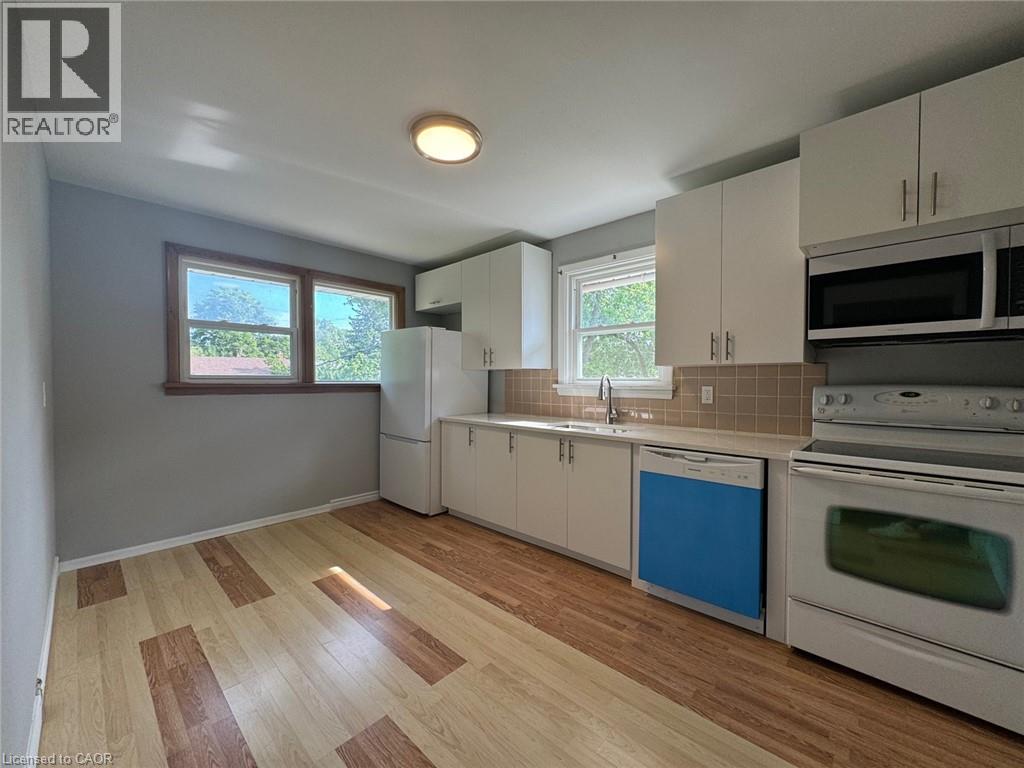 192 ALLEN Street E Unit# 3, Waterloo — photo 6
