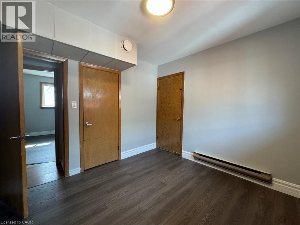 192 ALLEN Street E Unit# 3 — photo 2