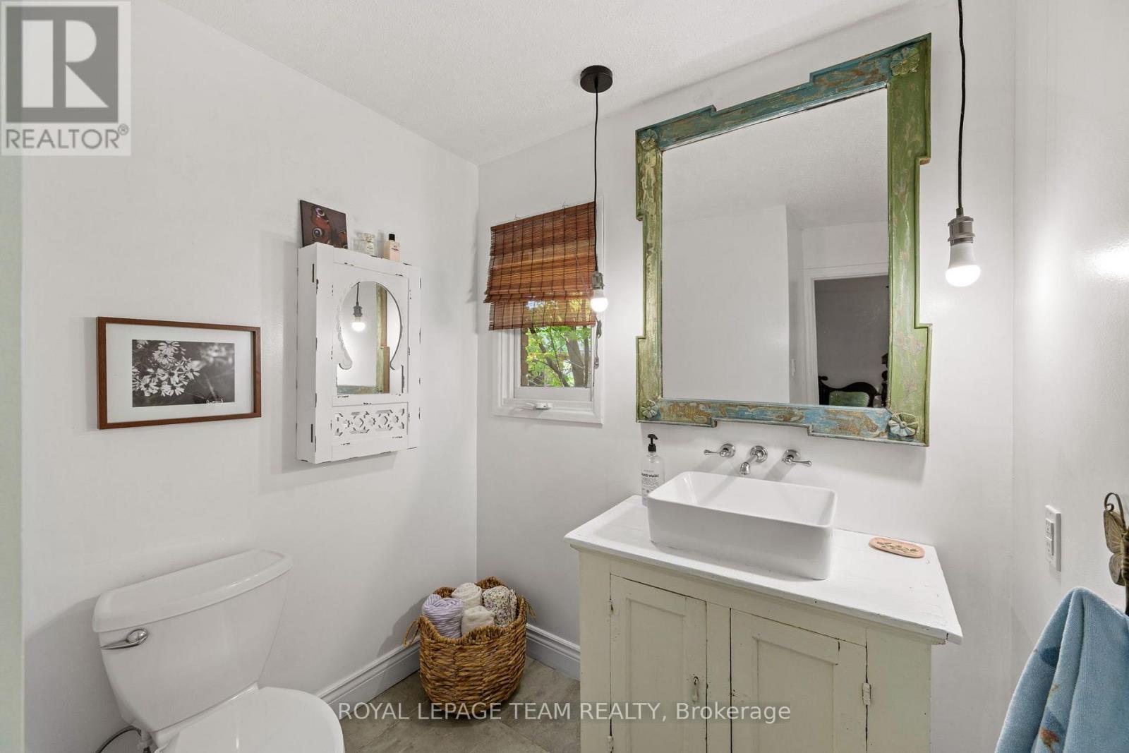 33 RUTHERFORD CRESCENT - Image 36