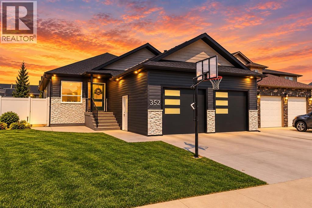 352 Somerside Crescent SE, Medicine Hat, Alberta, T1B0N3