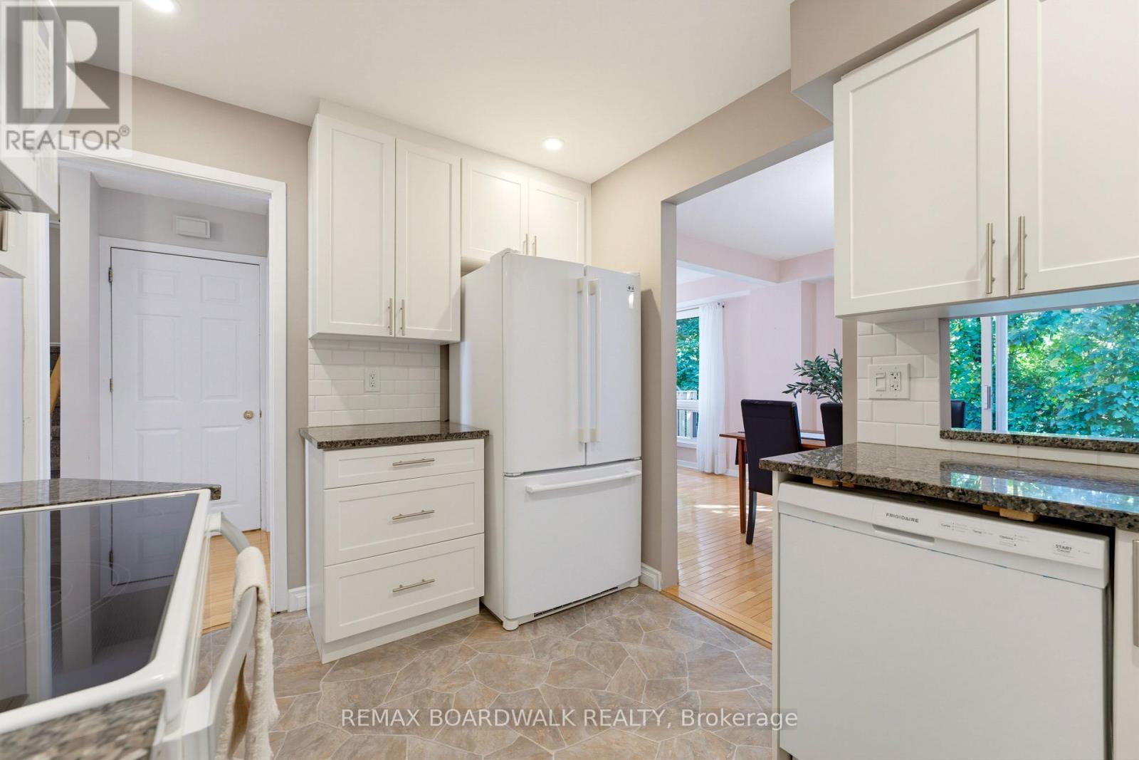 13 - 32 BLACK FOREST LANE, Ottawa — photo 7
