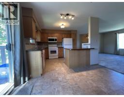 Den - 6683 18th Street, Grand Forks, BC V0H1H0 Photo 6