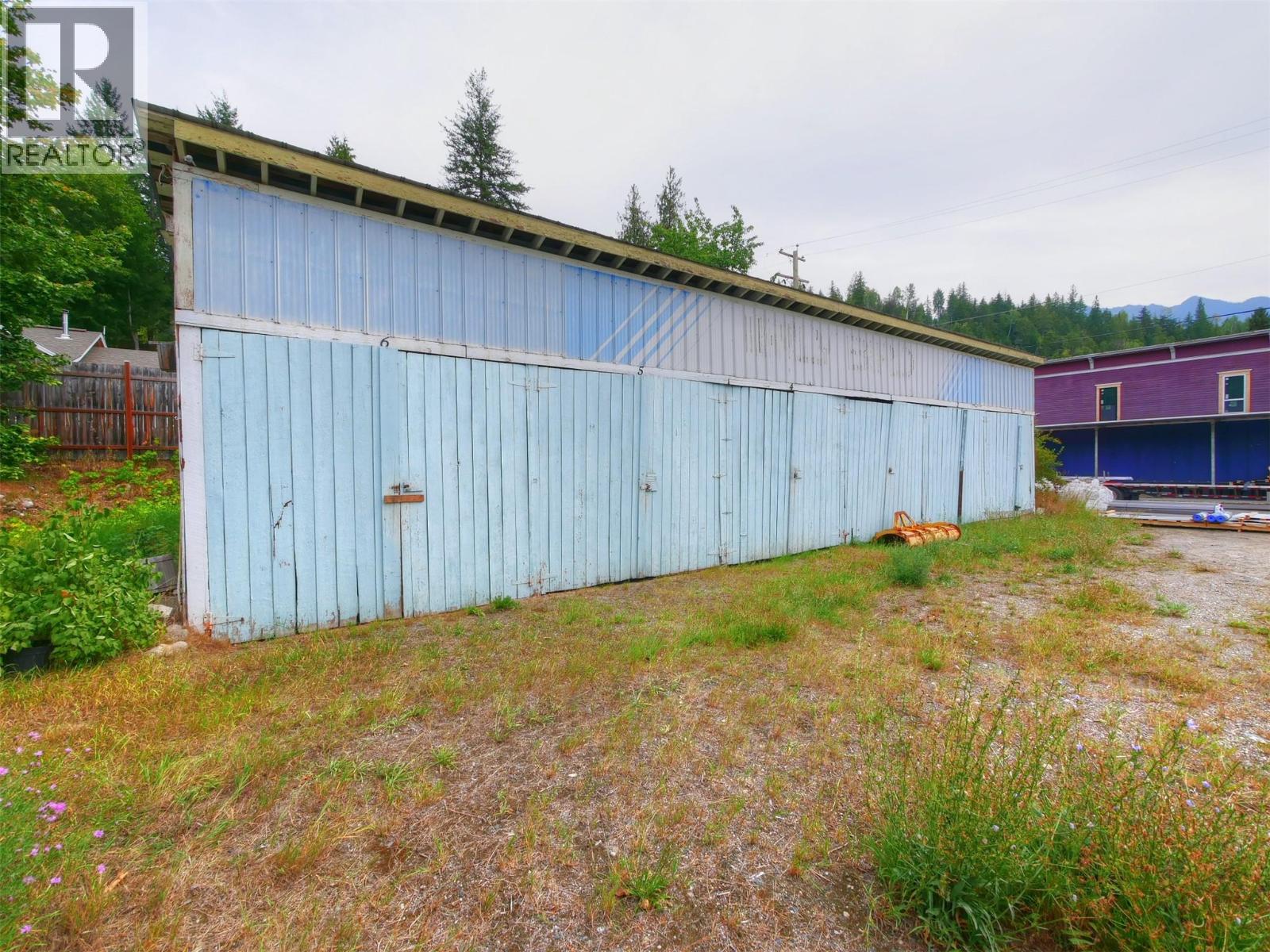306 & 310 Lake Avenue - 20