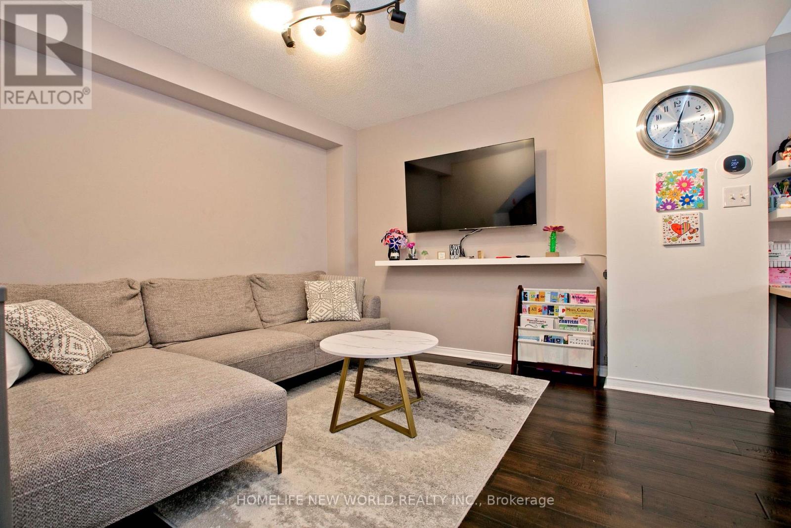 30 LINNELL STREET, Ajax (Central East) — photo 4