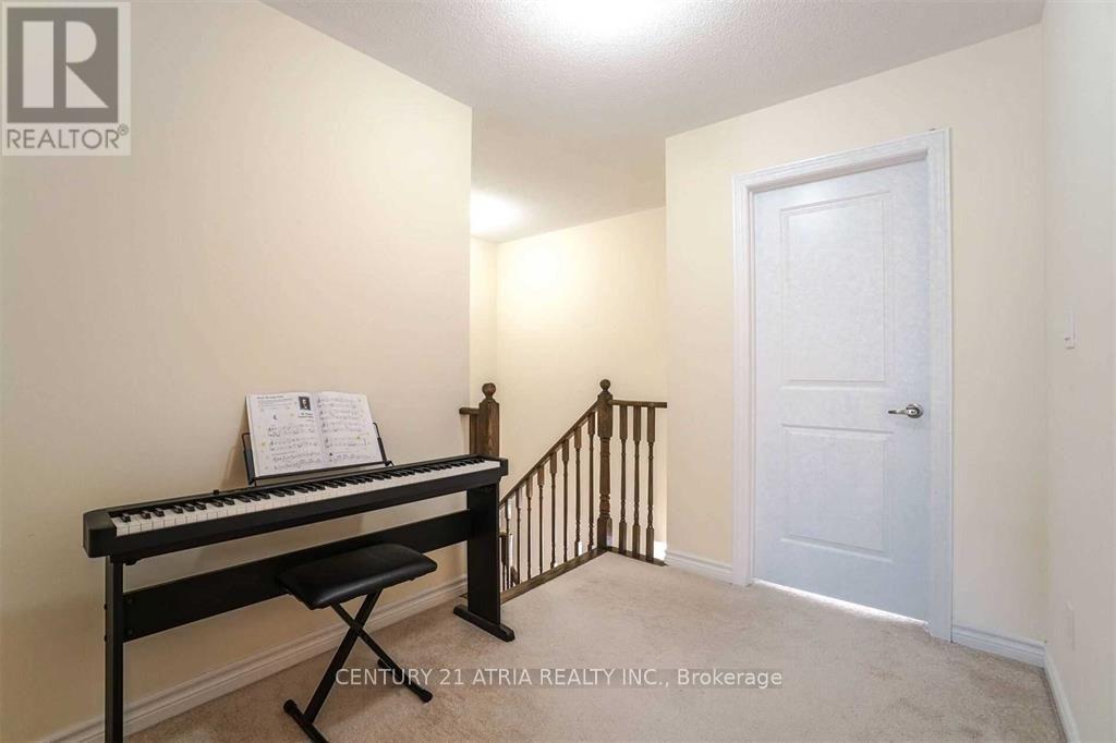 51 Temple Avenue — photo 18