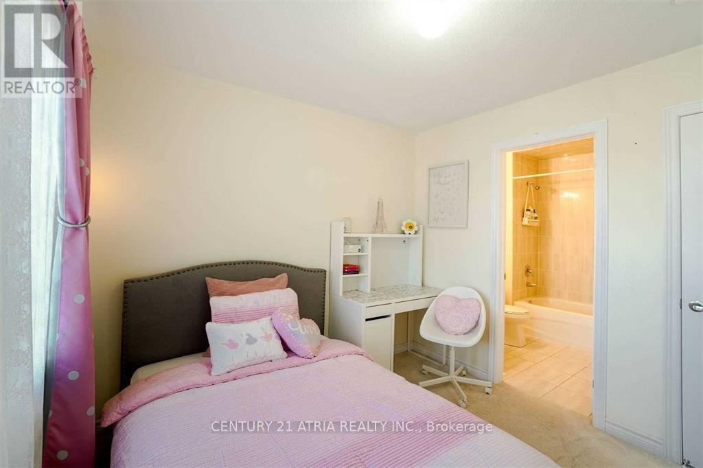 51 Temple Avenue — photo 26