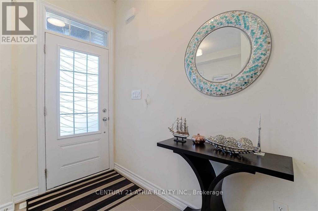 51 TEMPLE AVENUE, East Gwillimbury (Sharon) — photo 3