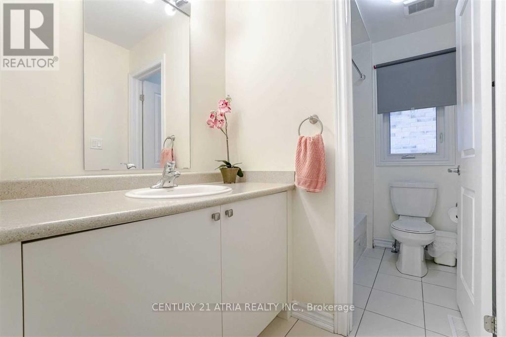 51 Temple Avenue — photo 33