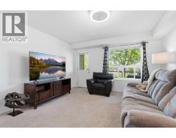400, 8 Bayside Place - photo 2