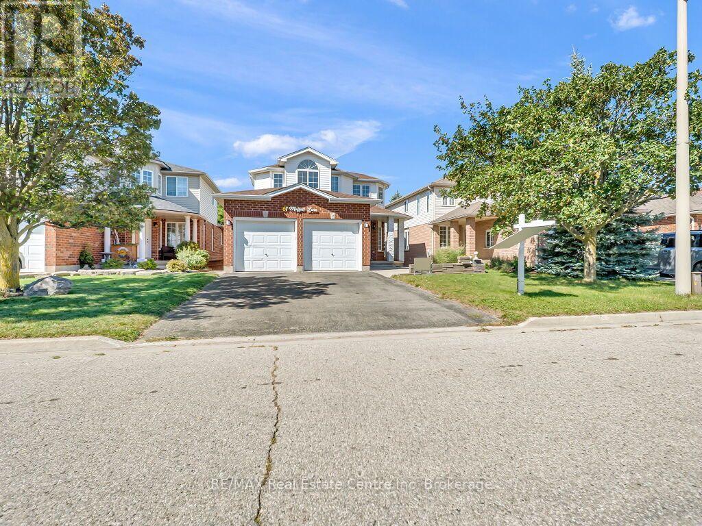 61 MOFFATT LANE, Guelph (Clairfields/Hanlon Business Park) — photo 2