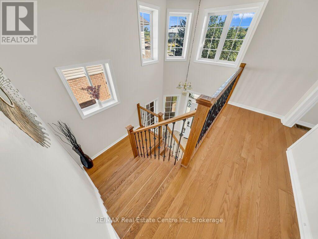 61 MOFFATT LANE - 20