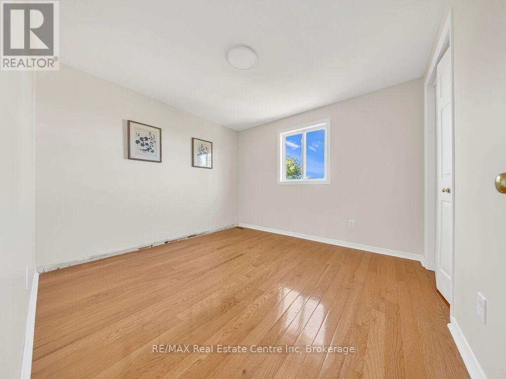 61 MOFFATT LANE - Image 27