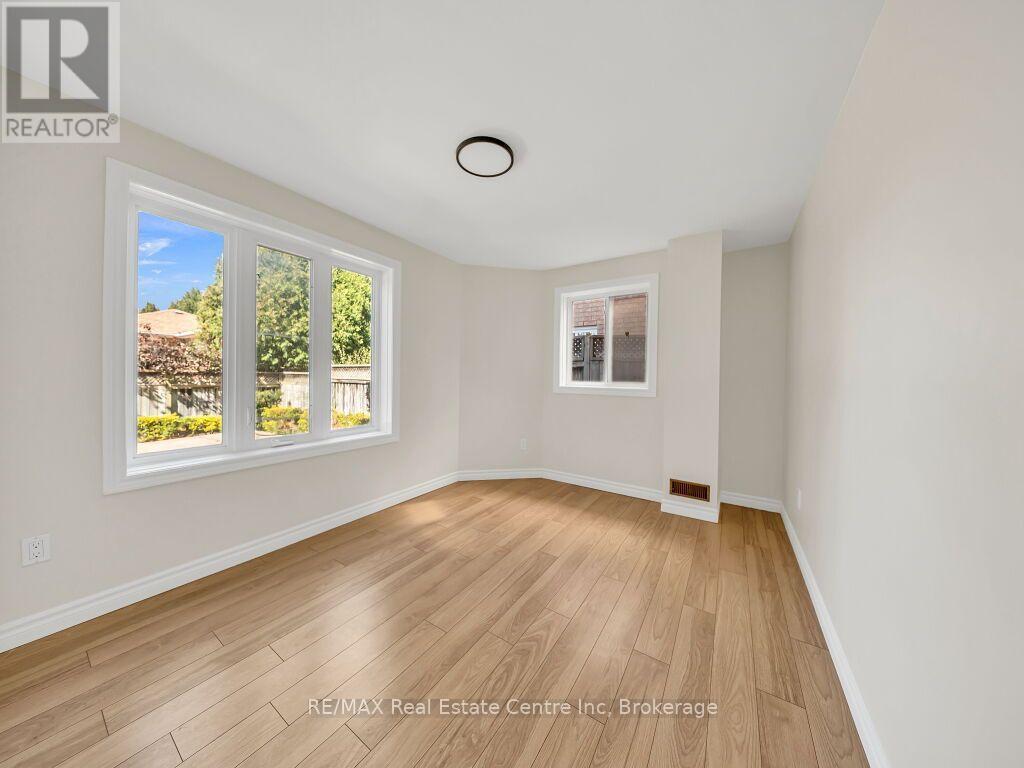 61 MOFFATT LANE - Image 35