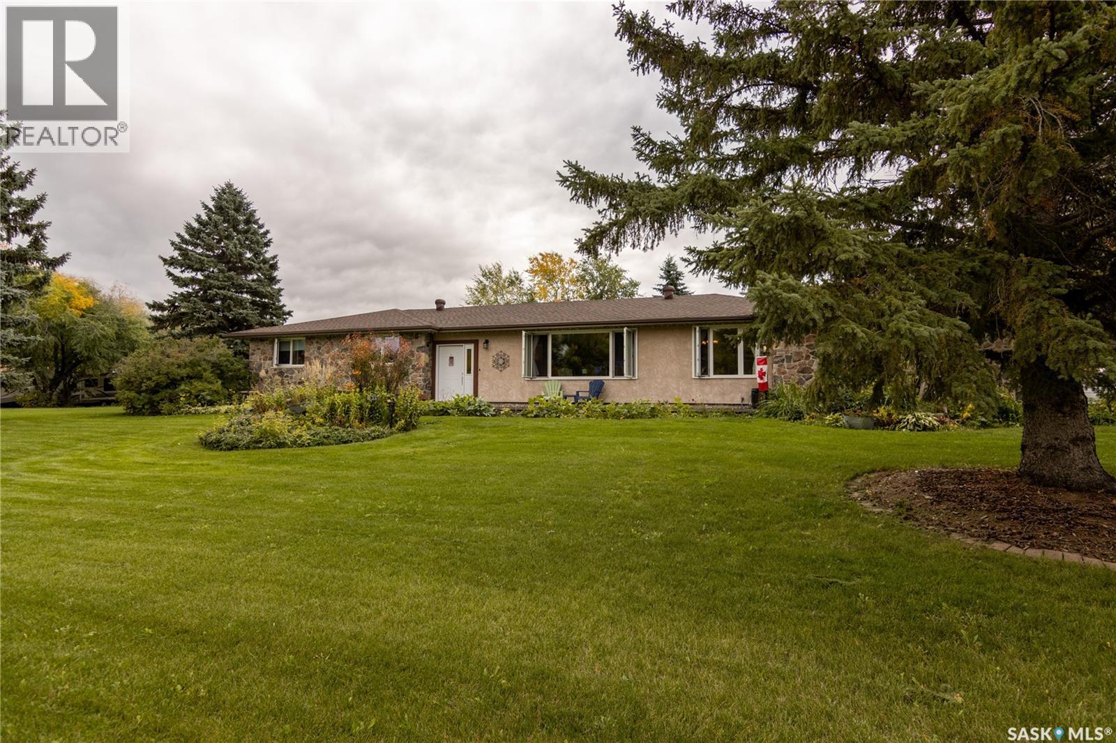517 East DRIVE - 17