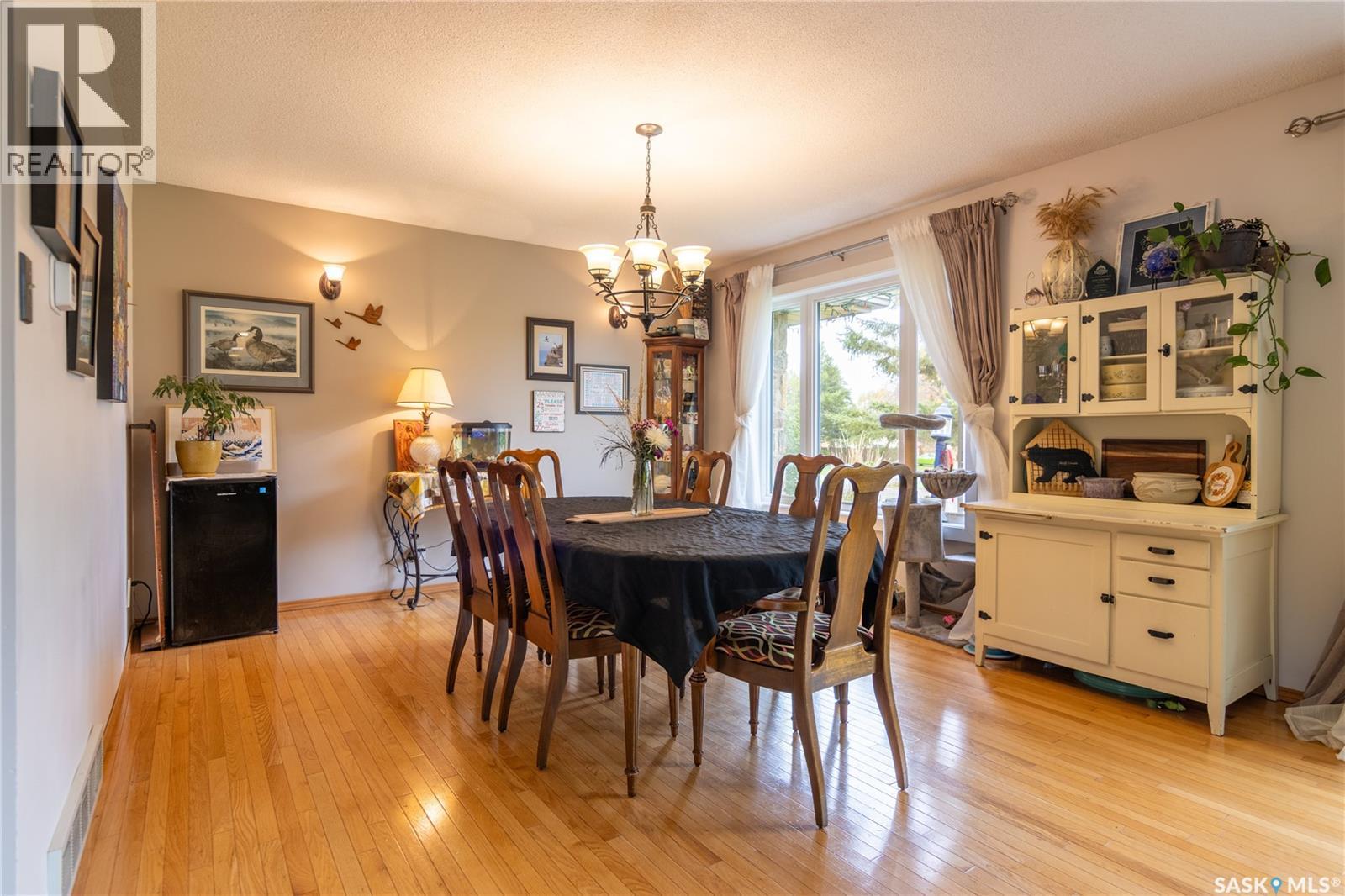 517 East DRIVE - 23