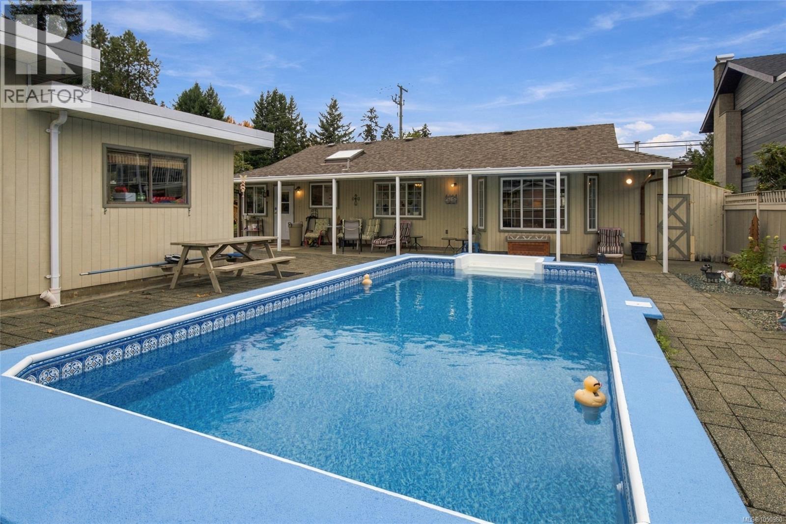 5449 Falls St - Image 11