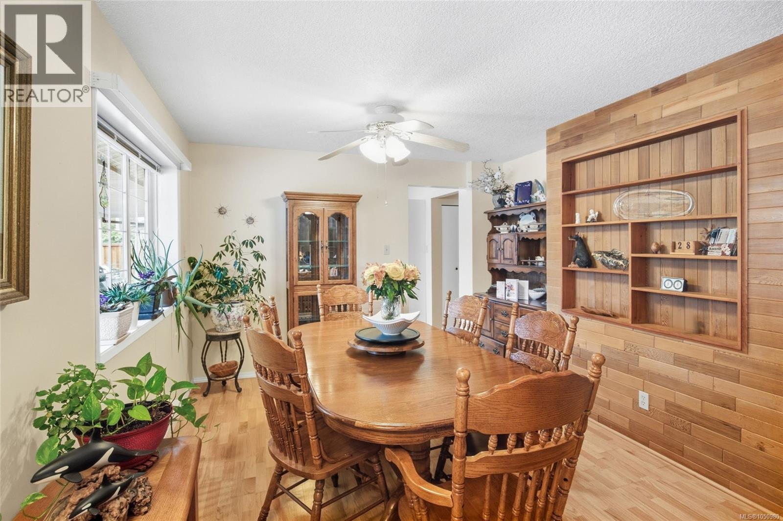 5449 Falls St - Image 6
