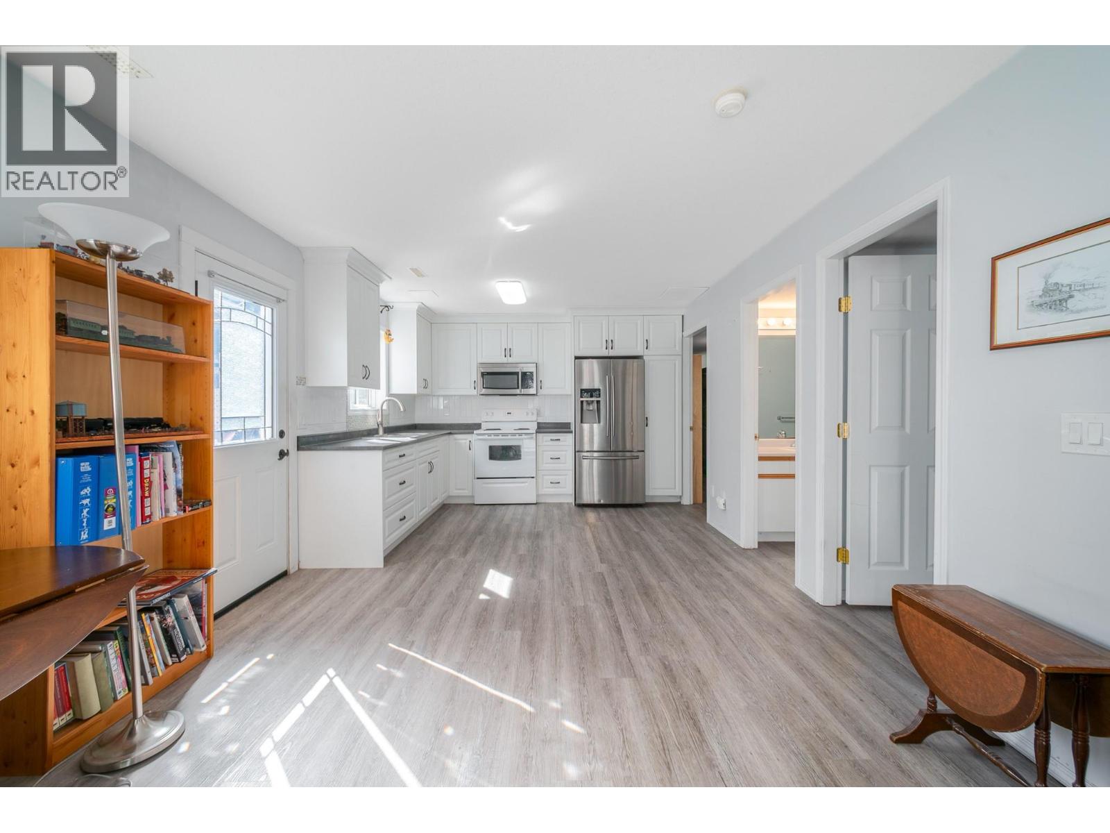 416 Sumac Road E - 38