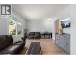 Kitchen - 7 10046 Fifth St, Sidney, BC V8L2X9 Photo 10