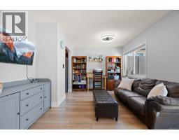 Primary Bedroom - 7 10046 Fifth St, Sidney, BC V8L2X9 Photo 9
