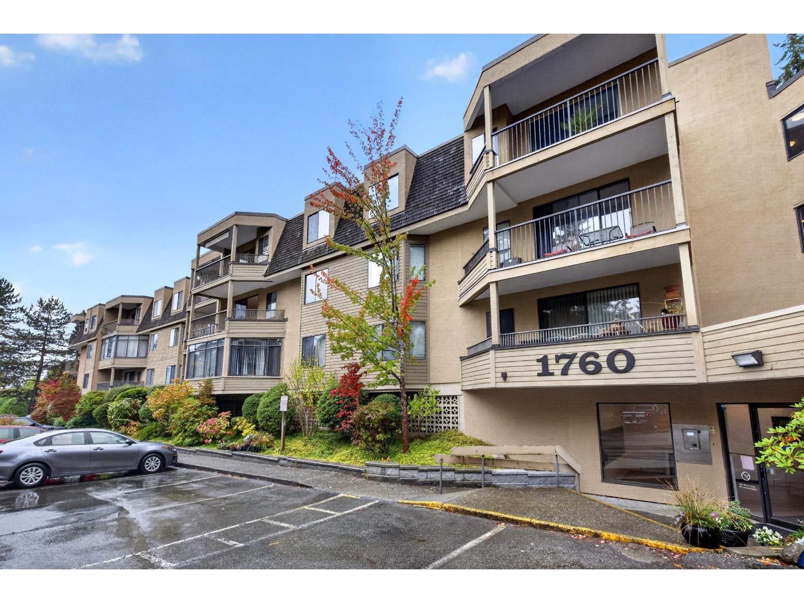 #207 1760 SOUTHMERE Crescent, Surrey, British Columbia, V4A6E5, Surrey, British Columbia — photo 2 of 5