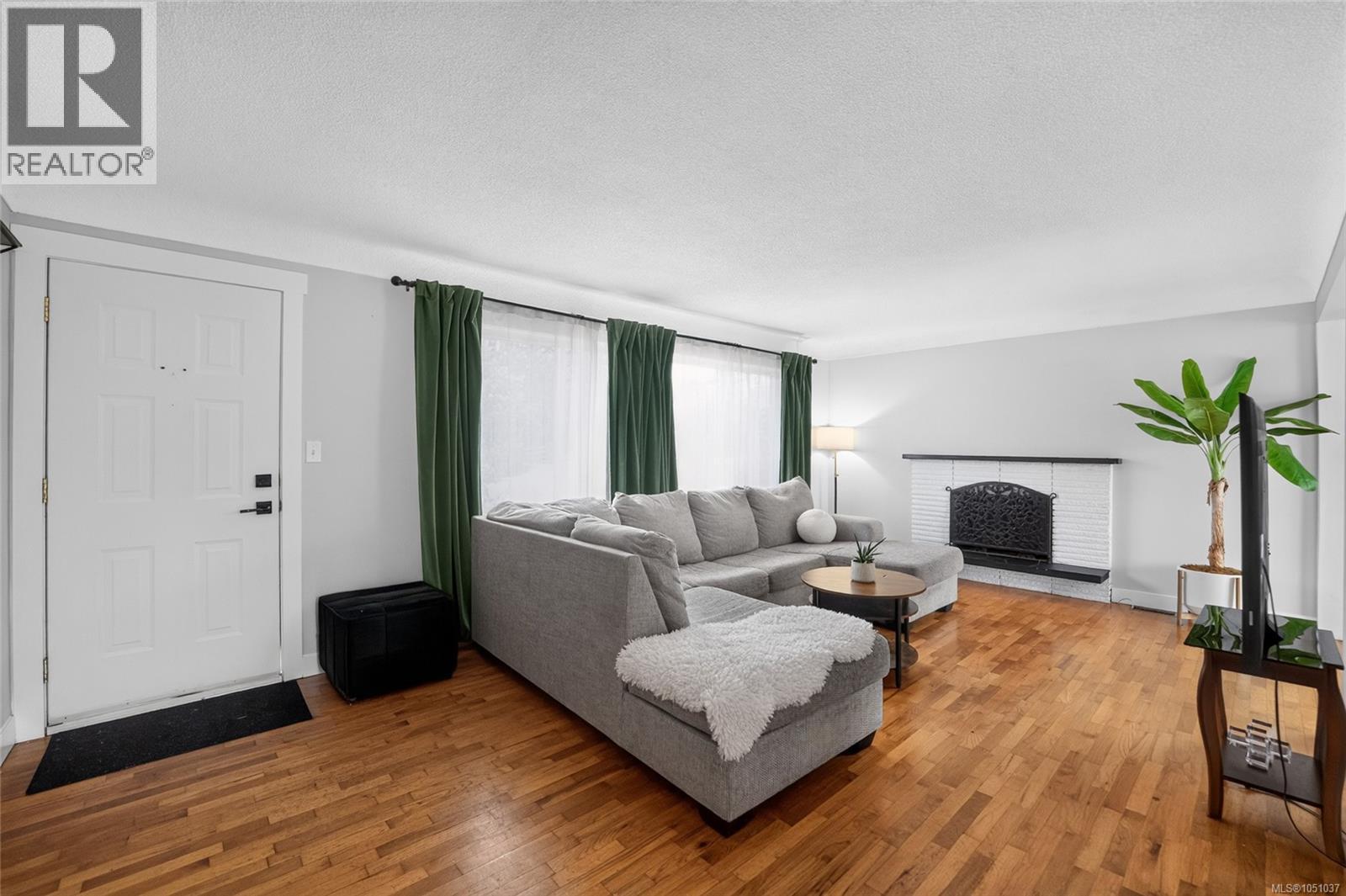 650 Hunter St - 2