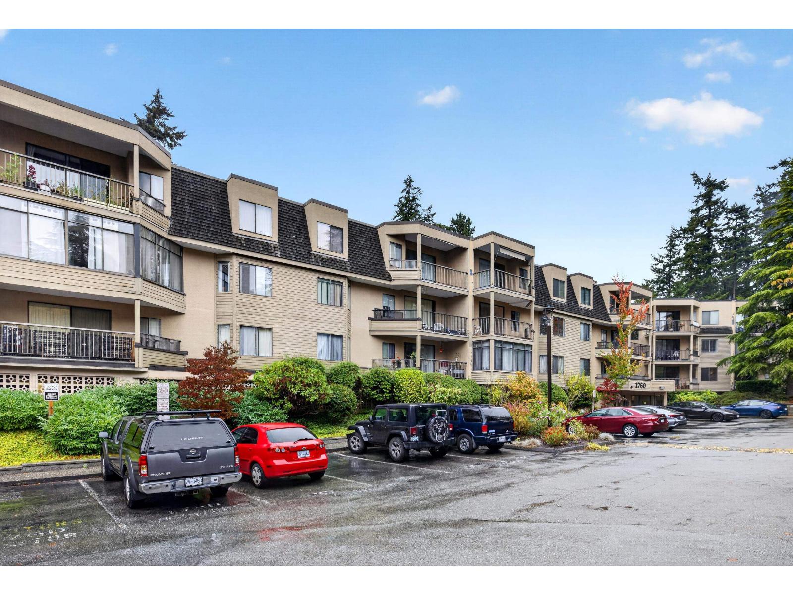 #207 1760 SOUTHMERE Crescent, Surrey, British Columbia, V4A6E5, Surrey, British Columbia — photo 3 of 5