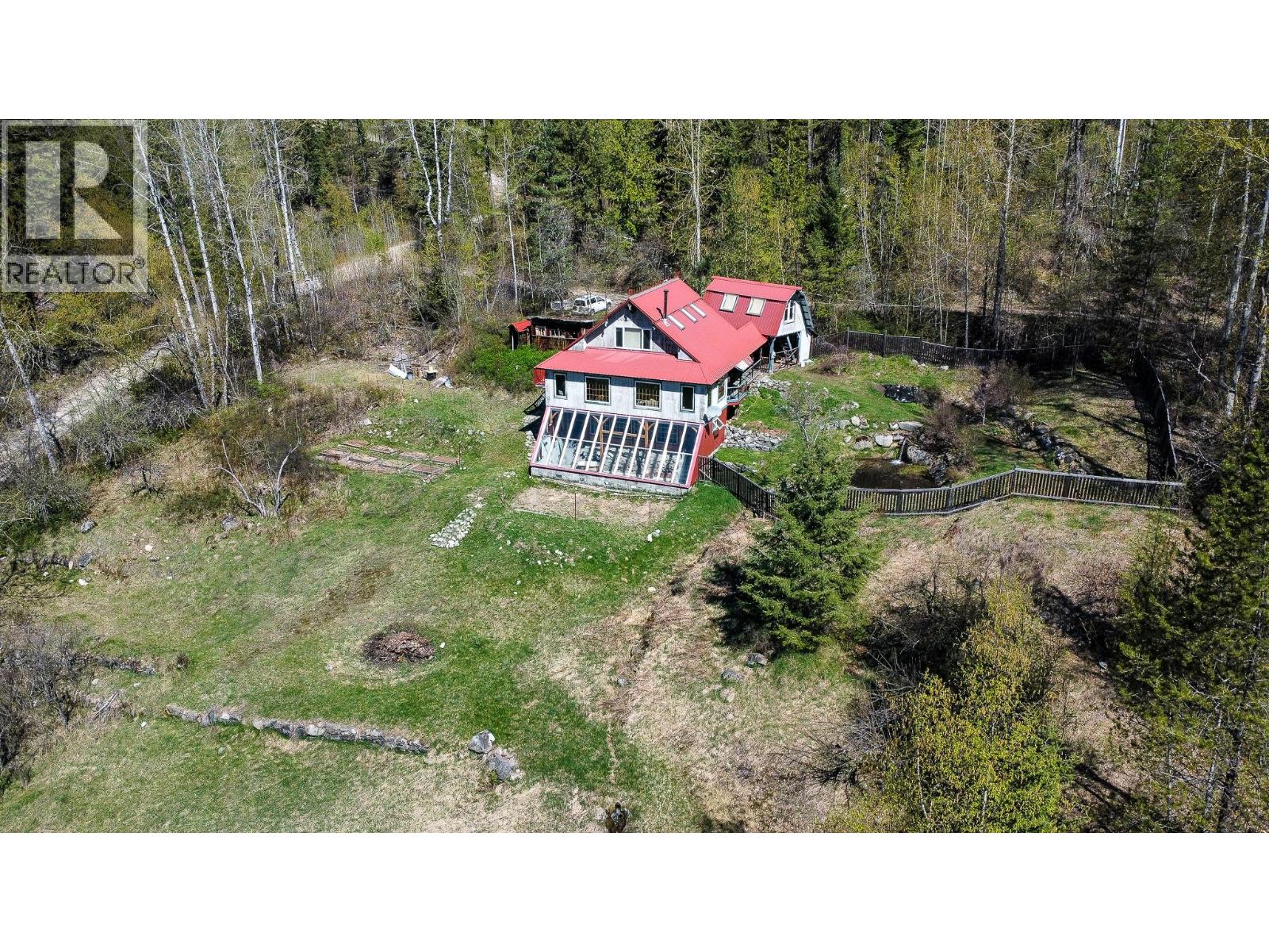 395 BOVEN Road - 2