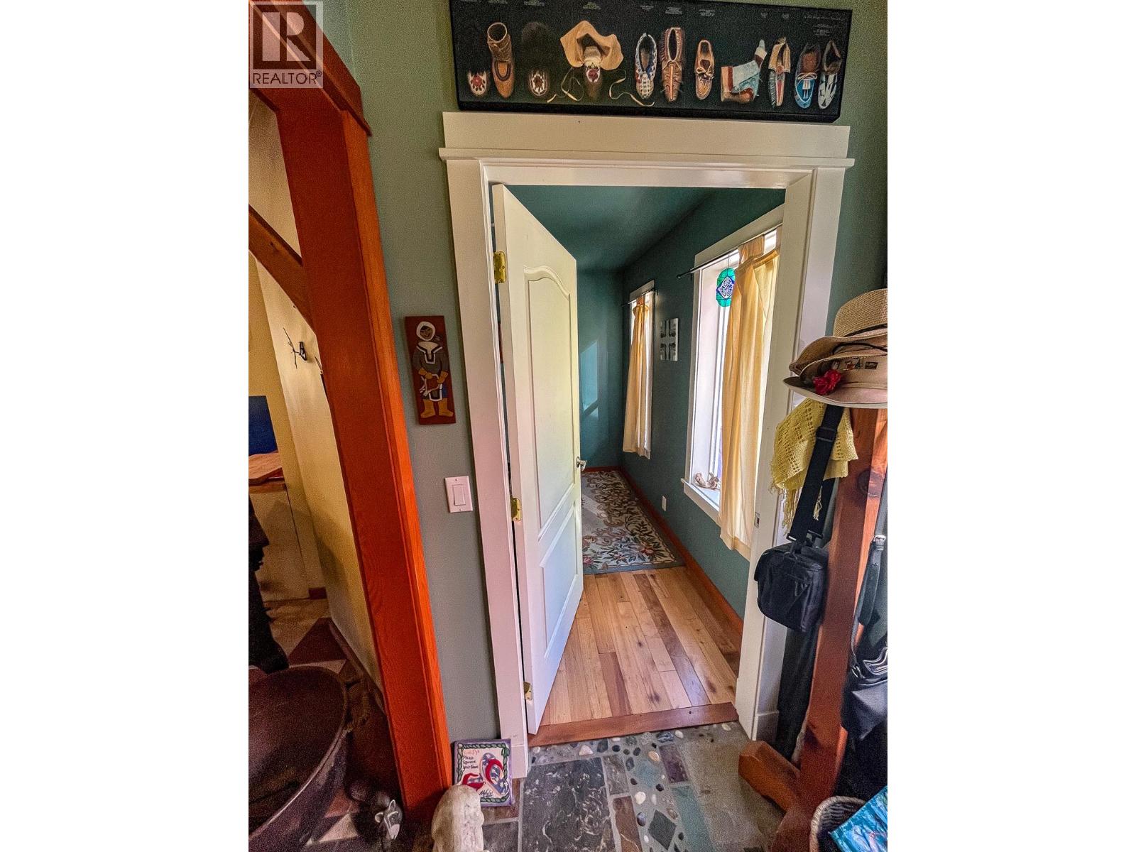 395 BOVEN Road - 8