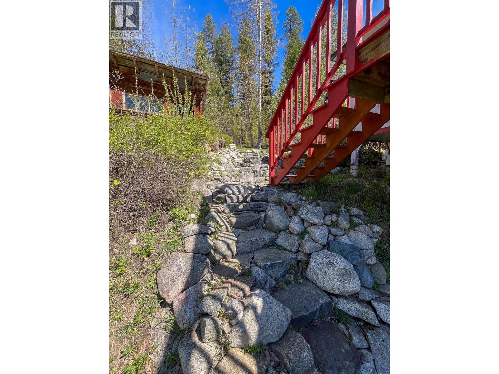 395 BOVEN Road - Image 63
