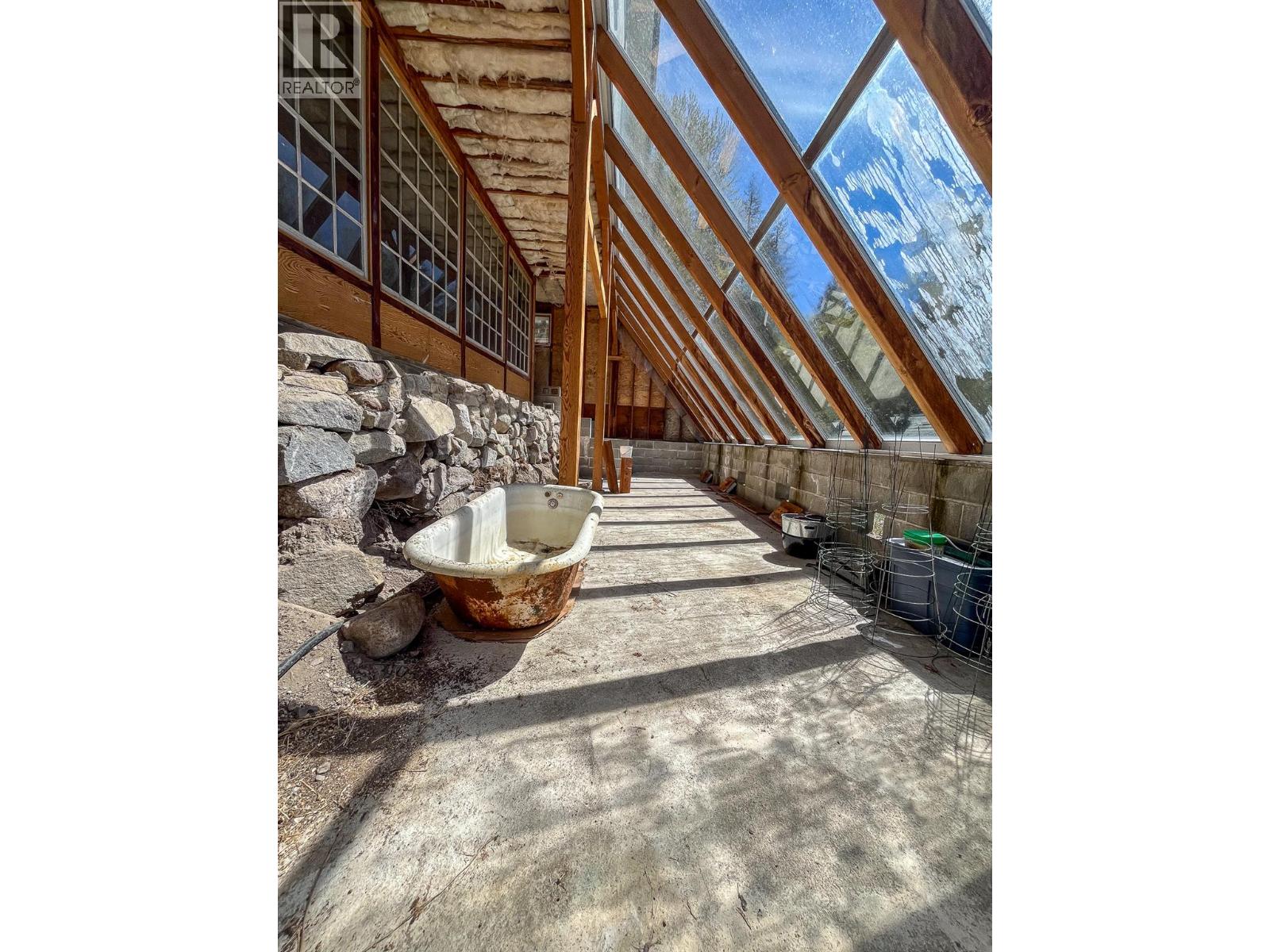 395 BOVEN Road - 62