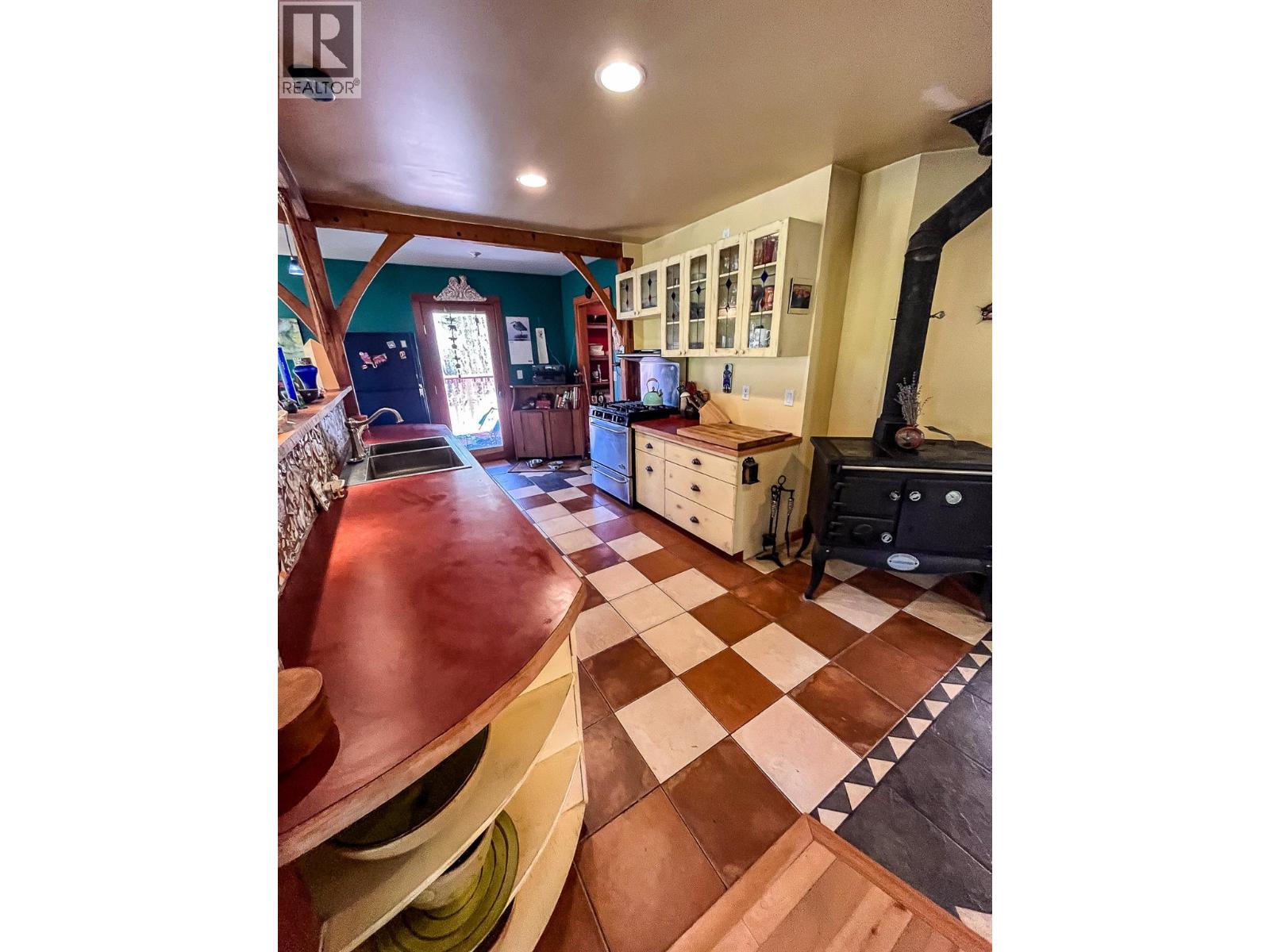 395 BOVEN Road - 11