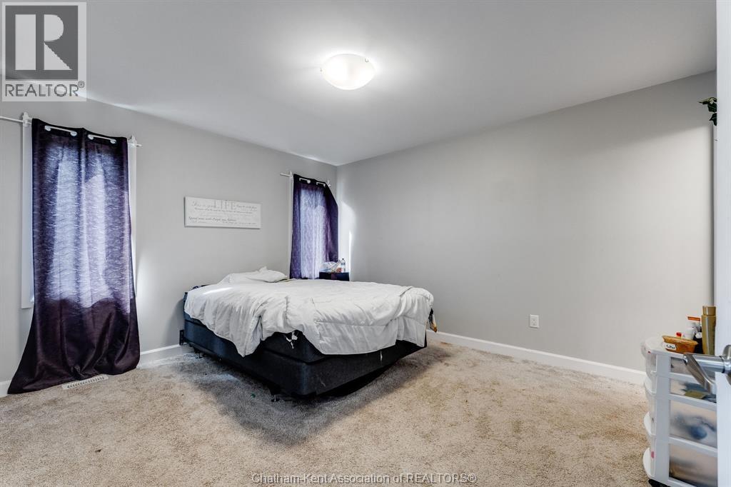 215 Manning DRIVE, Chatham — photo 7