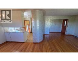 4907 10 Avenue SW - photo 5