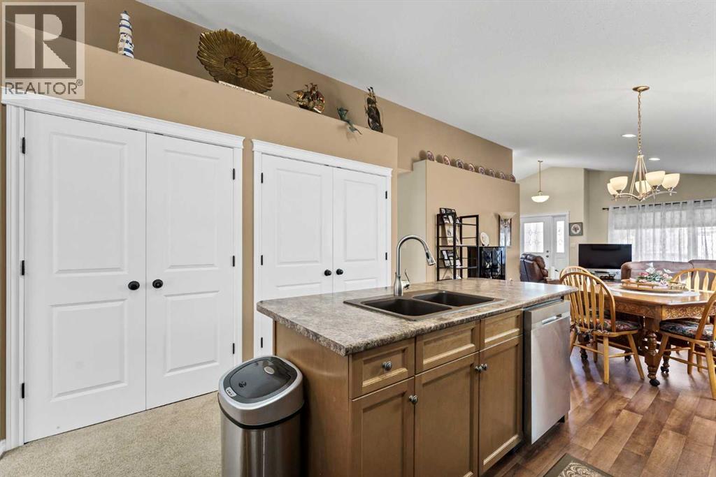 69 Chartwell Place SE - 15