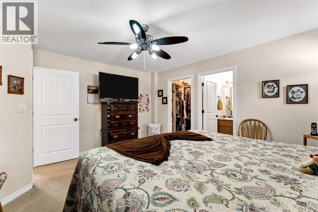 69 Chartwell Place SE - 24