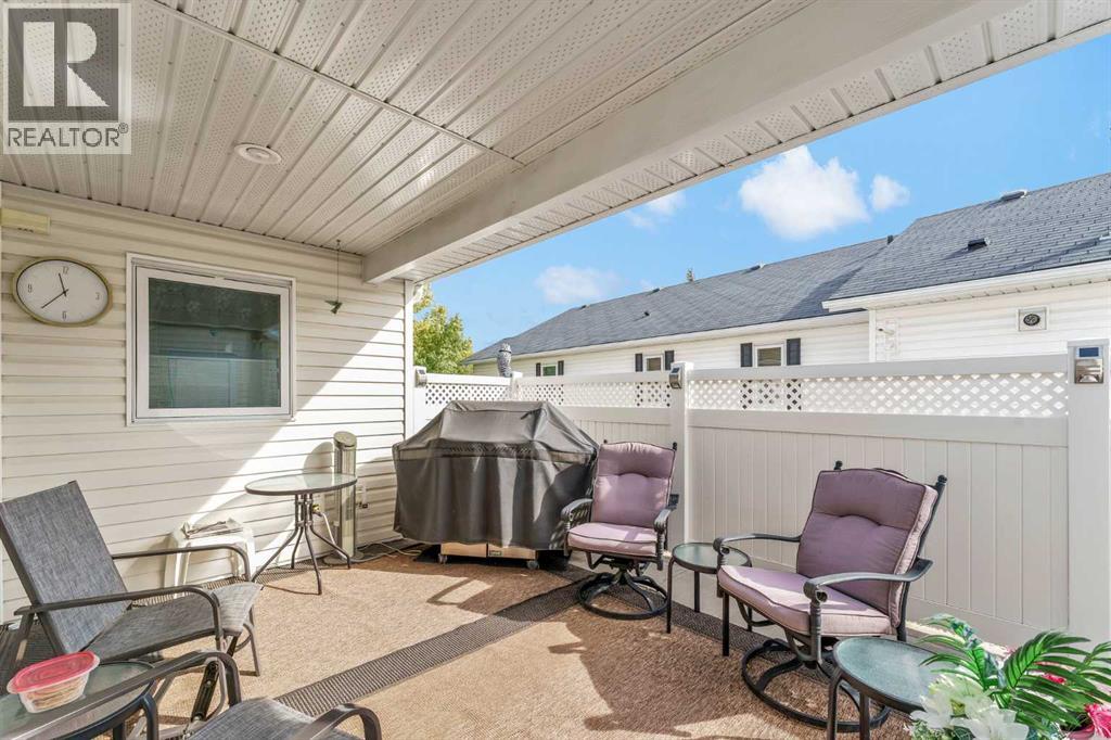 69 Chartwell Place SE - 33