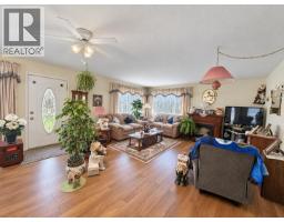 Primary Bedroom - 396 Robin Drive, Barriere, BC V0E1E0 Photo 8